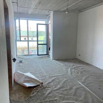 ТЕРМІНОВИЙ ПРОДАЖ, двохкімнатна квартира з частковим ремонтом