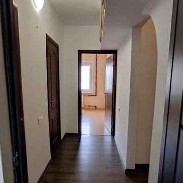 Продам 3х ком.квартиру на Ж/м Парус ,Коммунар