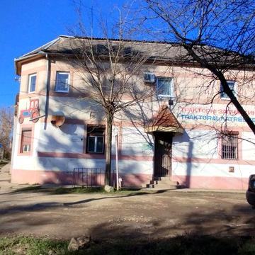 Продам квартиру +магазин Закарпатья Берегово