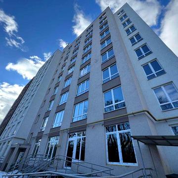 Продам повноцінну 1-кімнатну квартиру в Бучі! З гардеробом!