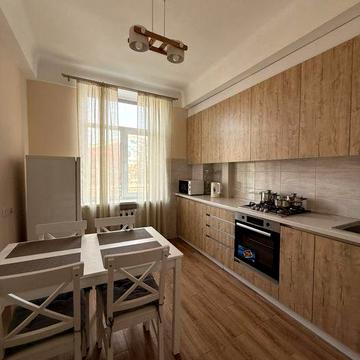 Оренда двокімнатної квартири вул. Чорновола ( Оперний театр)