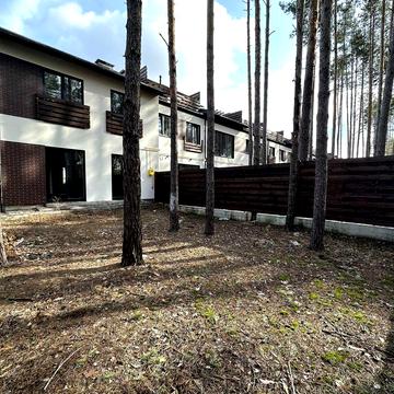Продам Кутовий Таунхаус біля Соснового Парку. Газове Опалення. Без %