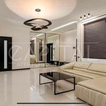 Світла квартира в  ЖК «Новопечерські Липки»/Паркомісце