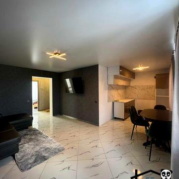 Продається простора 3-кімнатна квартира у зручній локації міста