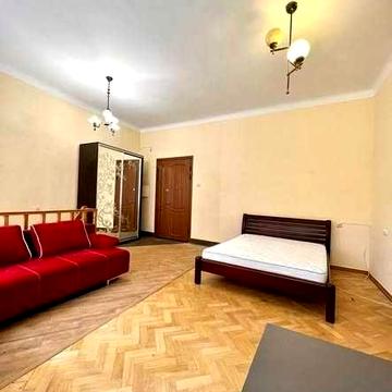 Продаж 2-кім .кварт. (Дві 1-кім. квартири.). вул. Бандери-І. Калинець