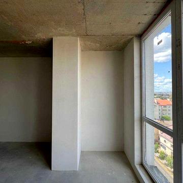 Ціна тижня! Здана 3-кім в центрі з чорновим ремонтом + комора