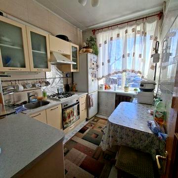 Продам 2 ком.кв. пр.Поля 14.