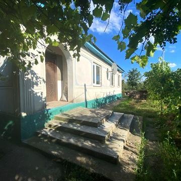 Продається будинок в селі  Красненьке , Миколаївській області.