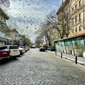 Дерибасівська вул., 12