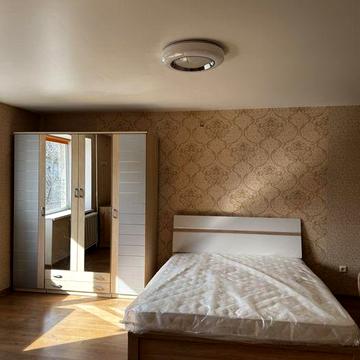 Здам 1-к. квартиру-студію  на тривалий термін.