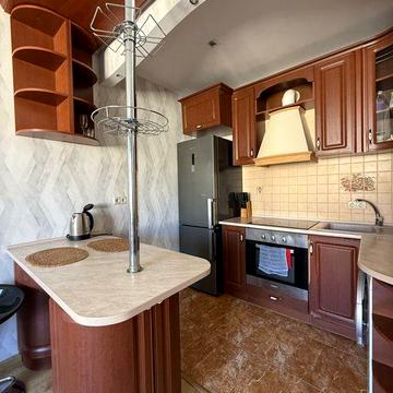 Сдам 1 к ЖК Радужный 8 рядом Небесной сотни