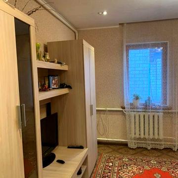 Продам аккуратный домик возле водоема в Безлюдовке