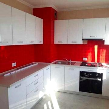 Продам 2к квартиру Новые Дома Метро Дворец спорта. 4й\9ти