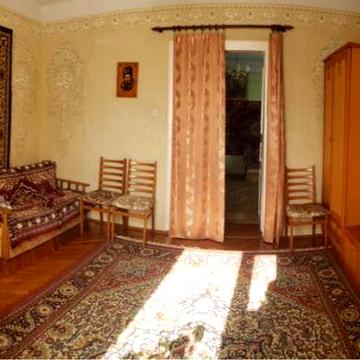 Оренда будинку, центр, 3 кімнати