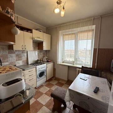 Квартира стрийська, максимовича