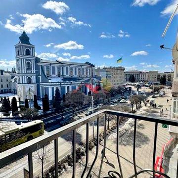 Здам 3 х кімнатну сталінку з приголомшливим видом і АО вул Київська