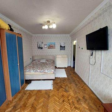 Продаж квартири на Ентузіастів м.Лівобережна ГОТІВКА!