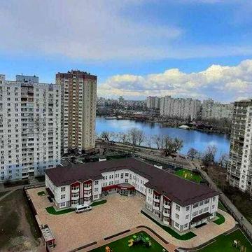 60 м2. Драгоманова, 1 А, м. Позняки. Осокорки Генератор