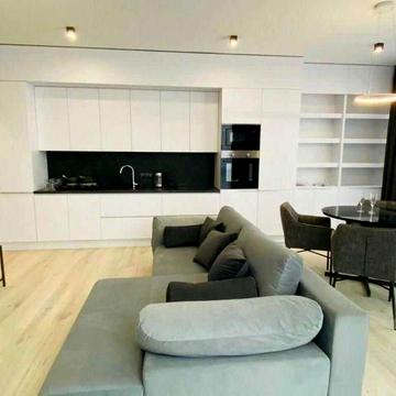 Продаж 2 к. квартири Левка Лукяненка 21/19