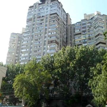 3к метро Житомирська -3 хв. пішки, Святошинська площа,1 Академмістечко