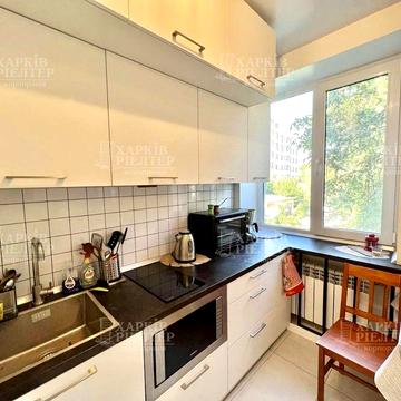 D1M Продам сучасну 1 кім. квартиру в центрі міста, м. Ярослава Мудрого