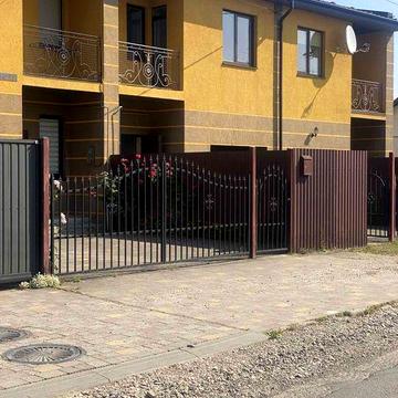 Продам цегляний котедж район Новий Світ