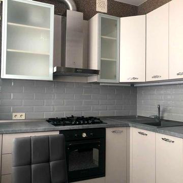 Сдам  2-х ком кв с евроремонтом на Ришельевской/Успенская