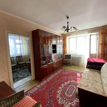 Здається в оренду 2х кім. Червона площа.