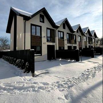 Таунхаус в Бучі біля парку в розтермінування від забудовника!