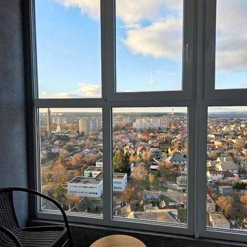 Оренда 1-кімн. квартира з видом на Дніпро, центр, поруч ТРЦ Плазма