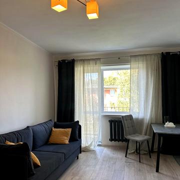 Тернопільська вул., 3