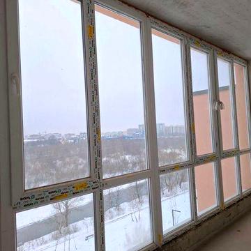 Продаю панорамну 4кімнатну квартиру на березі річки.Газифікована.110м2