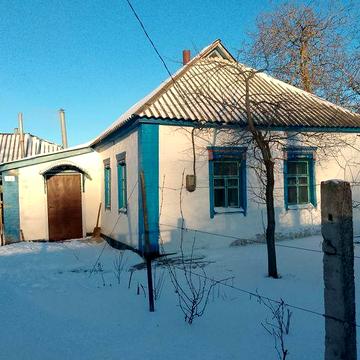 Будинок з земельною ділянкою