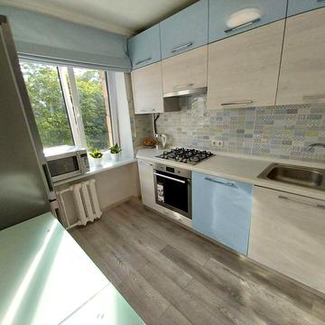 Севастопольская пл аренда 3 комн. квартиры ул. Берегового(Мартирос