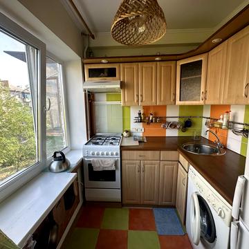 Каунаська вул., 10