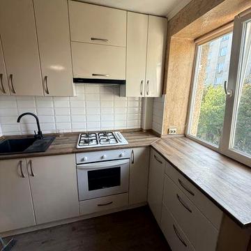 Здам 1 кім 9500 грн