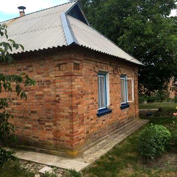 Продам будинок з ділянкою, 2 кімнати, кухня, ванна