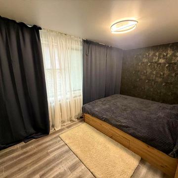 Оренда квартири трикімнатна