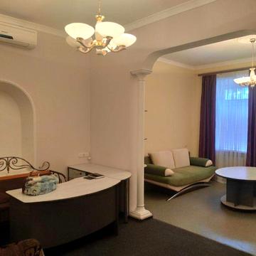 Сдам 2-х к кв центр пр Леси Украинки пр Поля .