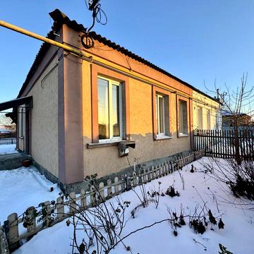 Продається 1/2 будинку у районі трамвайного депо