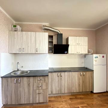 Ясинуватський пров., 11