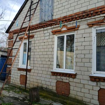 Продаю добротный кирпичный дом с шикарным участком мерефянское направл