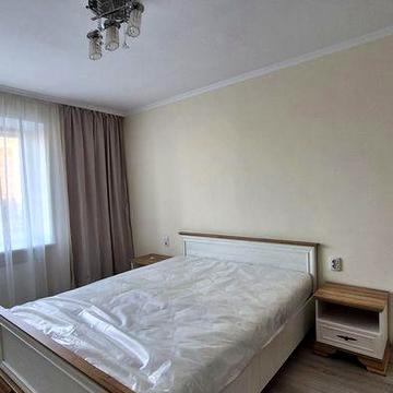 Перша оренда 2-кімн  квартири, Канада