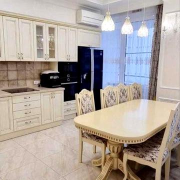 Сдаю  4 ком квартира(3 спальни) жк Белый Парус