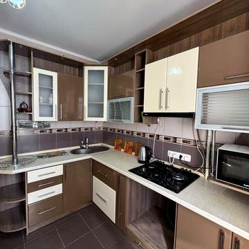 Оренда 1-кімнатної квартири з ремонтом, меблями та технікою, 2 поверх