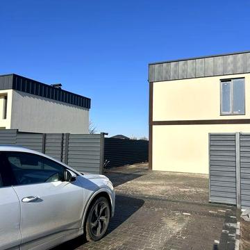 Продам окремий будинок 100 кв на 5 сотках землі