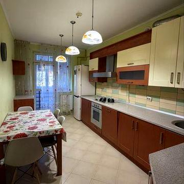 Оренда трьохкімнатної квартири від власника 700$