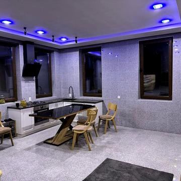 Оренда Дома - Квартира Три Этажа + Парковка + Камуналка