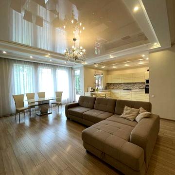 Дом для семьи на Космосе