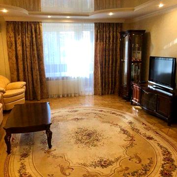 Здам квартиру 102 м² | гараж | автономне опалення | клубний будинок